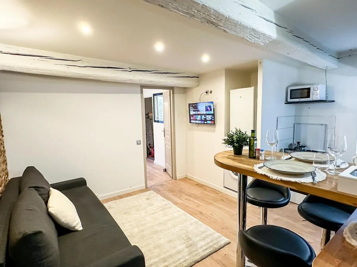 Charming Flat In The Historic Center Of Saint-Remy Apartment