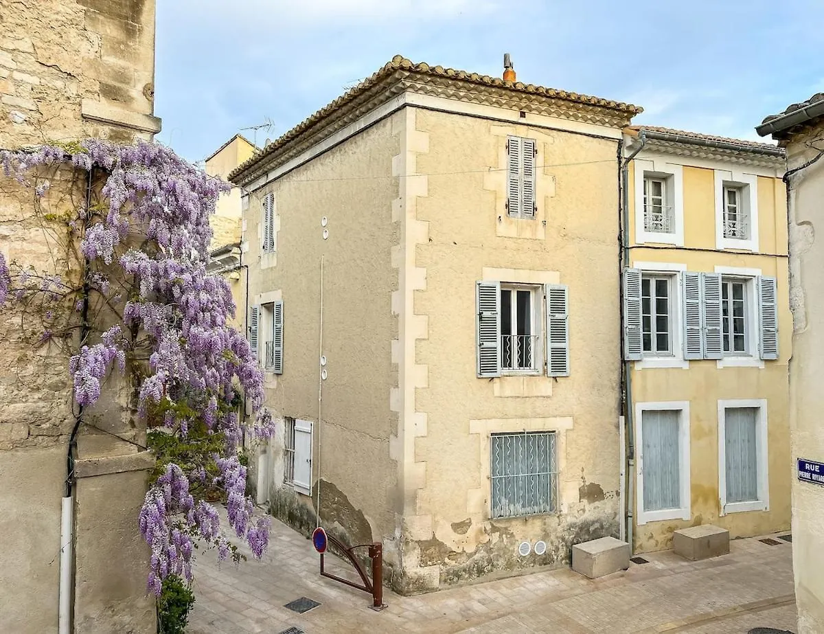 Charming Flat In The Historic Center Of Saint-Remy Apartment France